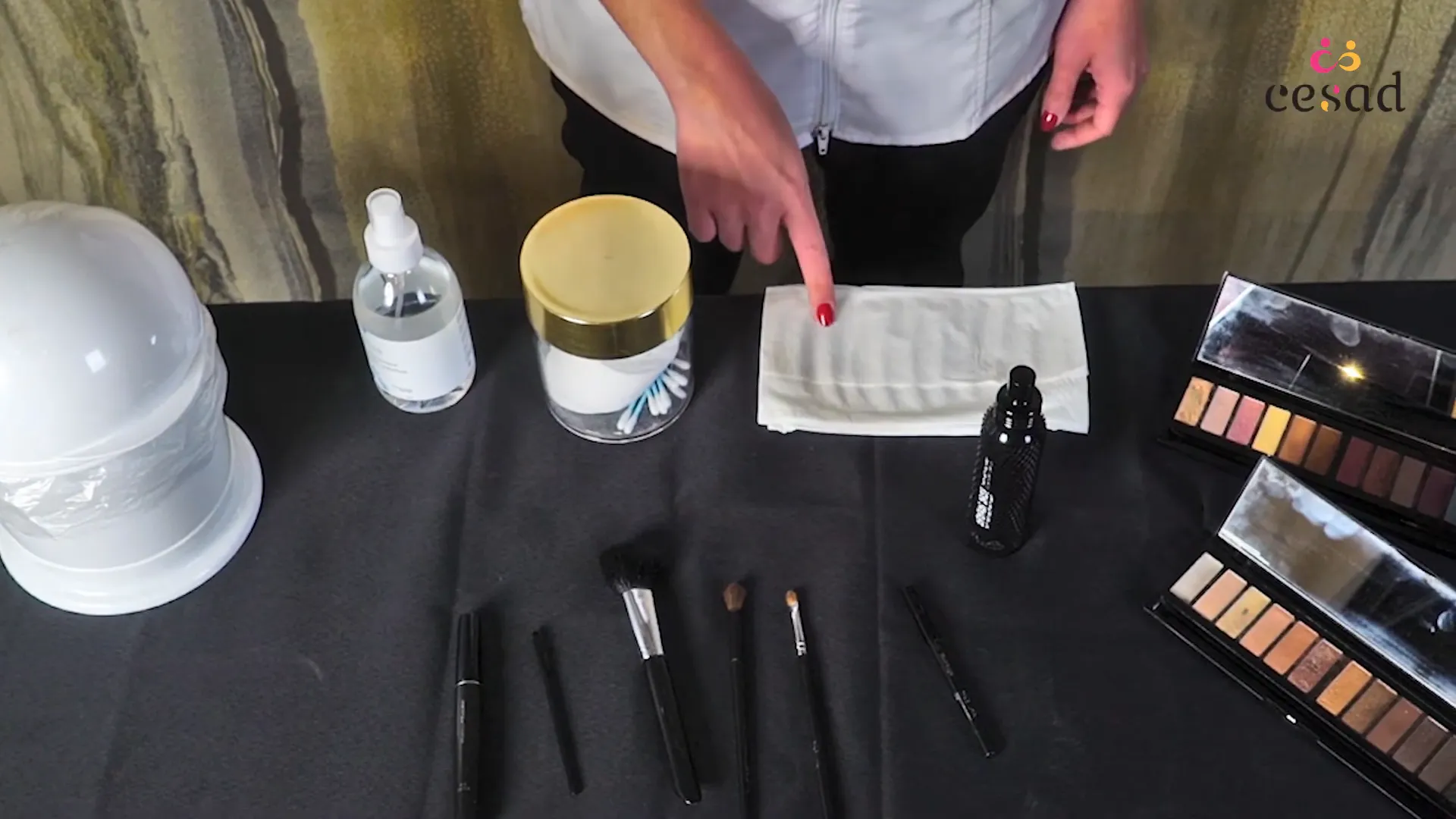 Outils nécessaires pour le smoky eyes